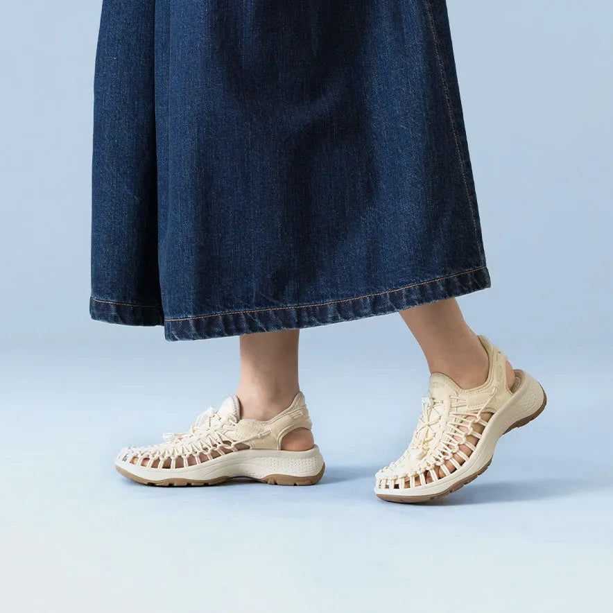 Women's UNEEK Astoria