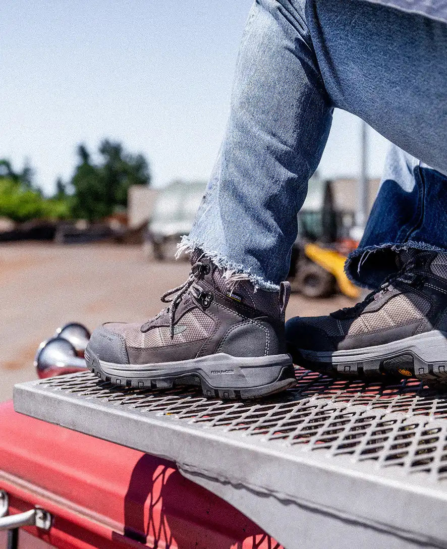 Women's Skokie Waterproof Work Boot (Carbon Toe)