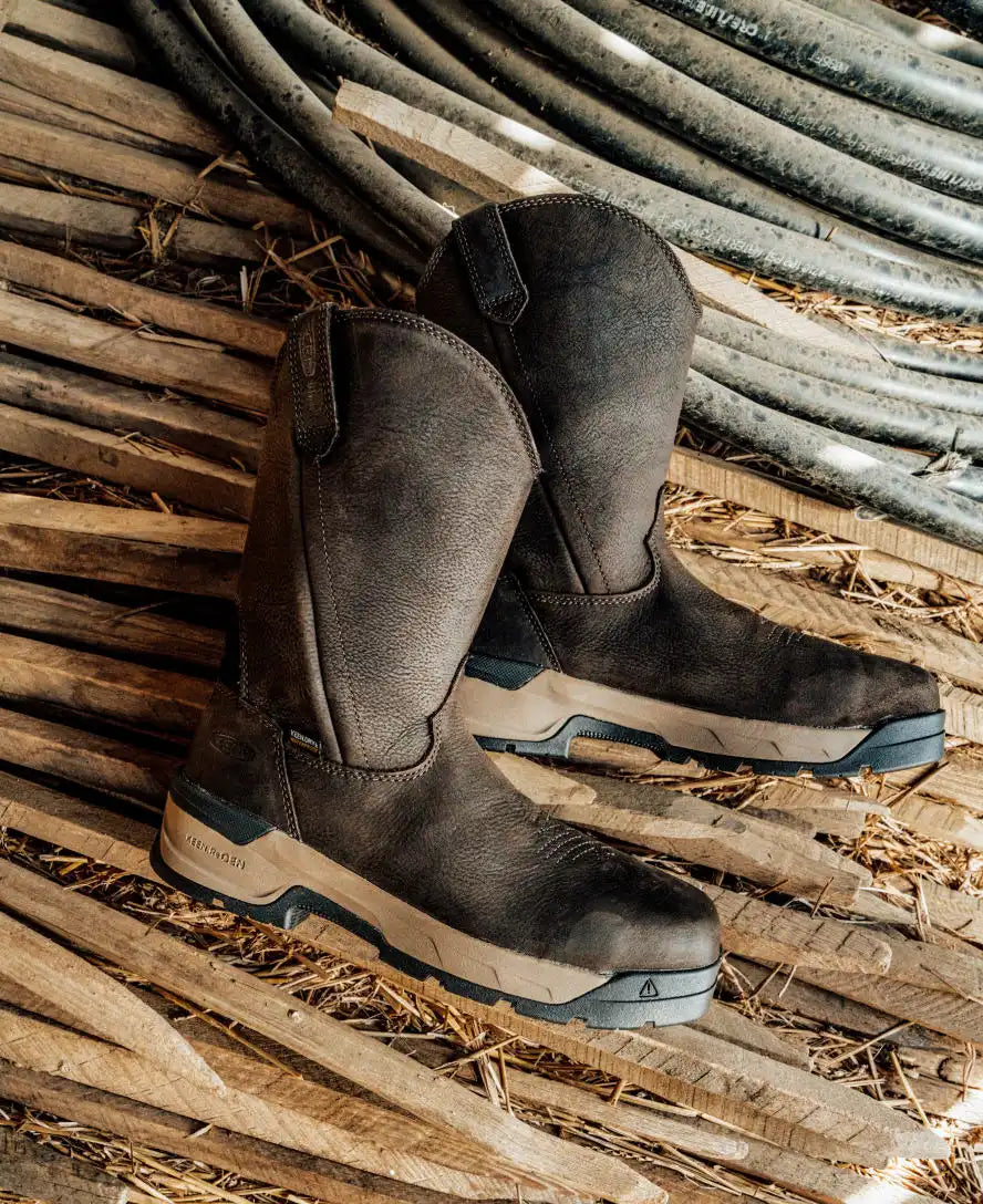 Men's Flatland Pull-On Waterproof Work Boot (Carbon Toe)