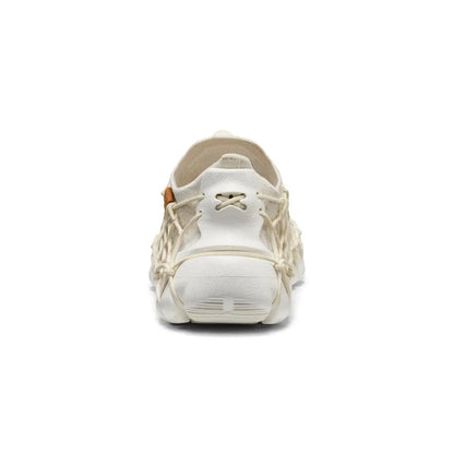 Women's UNEEK 360 Sneaker