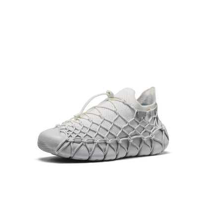 Women's UNEEK 360 Sneaker